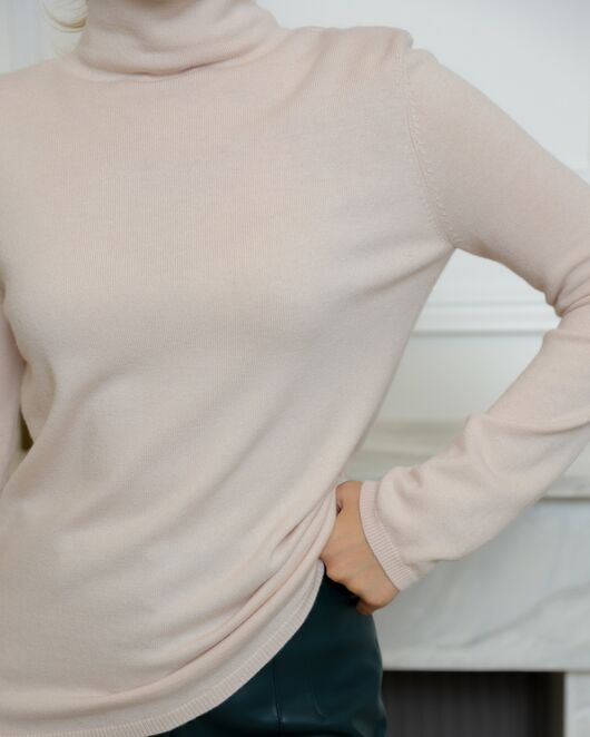 Водолазка из шерсти мериноса тонкой вязки белая от ByME 