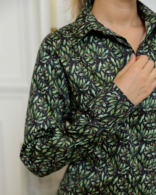 Женская рубашка из хлопка с принтом кофейные зерна с листочками - 8720 от byME 