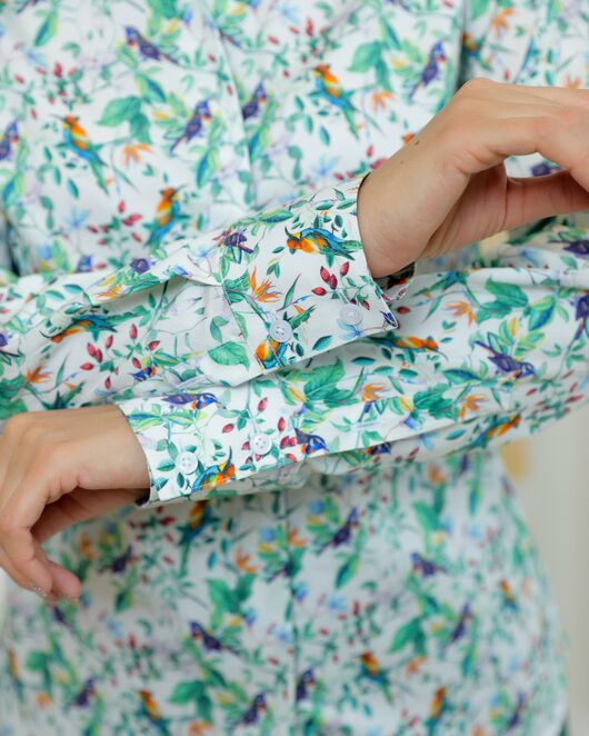 Женская рубашка из хлопка с принтом птичка в кустах - 8721 от byME 