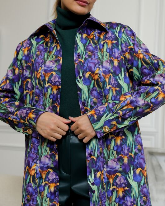 Женская рубашка из хлопка с принтом ирисы с универсальной манжетой - 8731 от byME 