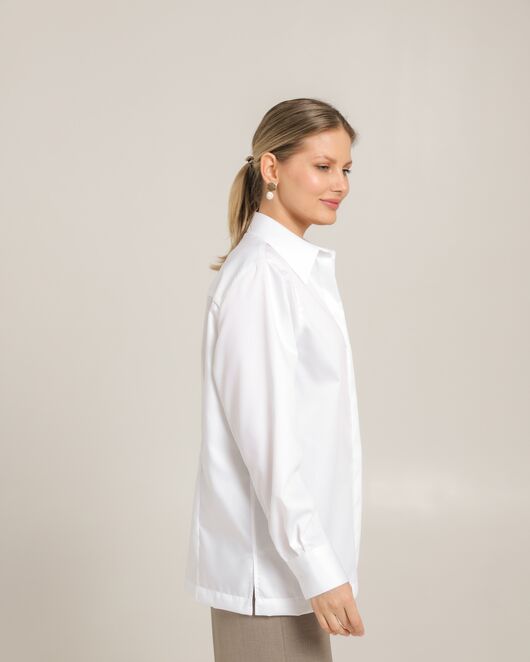 Женская рубашка из хлопка с универсальной манжетой белая - 8745 от  
