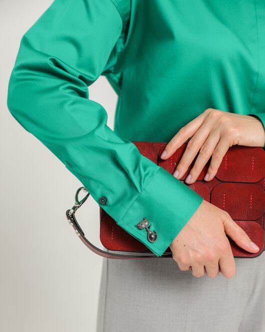 Женская рубашка из хлопка   с универсальным манжетом 8746 от byME 