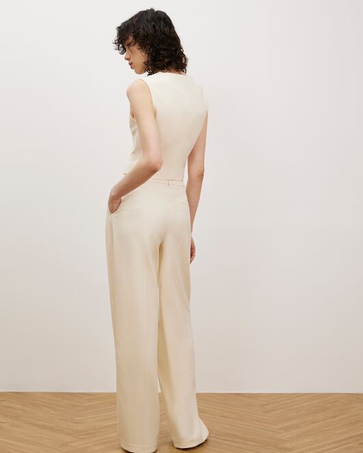 Брюки женские удлиненные  с защипами молочные от Calista 