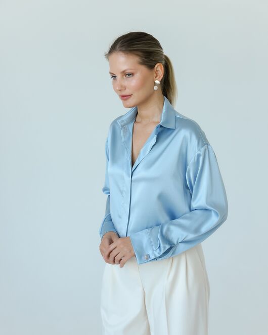 Женская рубашка из шелка голубая-8770 от  