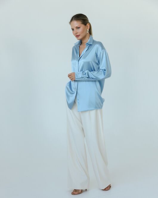 Женская рубашка из шелка голубая-8770 от  