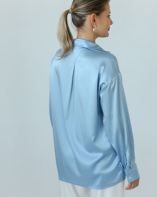Женская рубашка из шелка голубая-8770 от  
