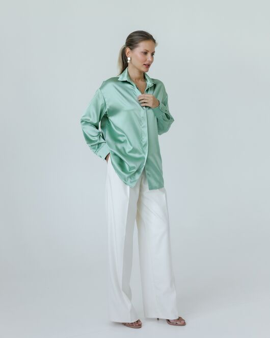 Женская рубашка из шелка зеленая 8772 от  