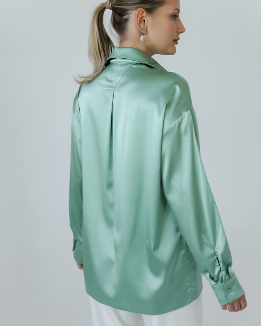 Женская рубашка из шелка зеленая 8772 от  