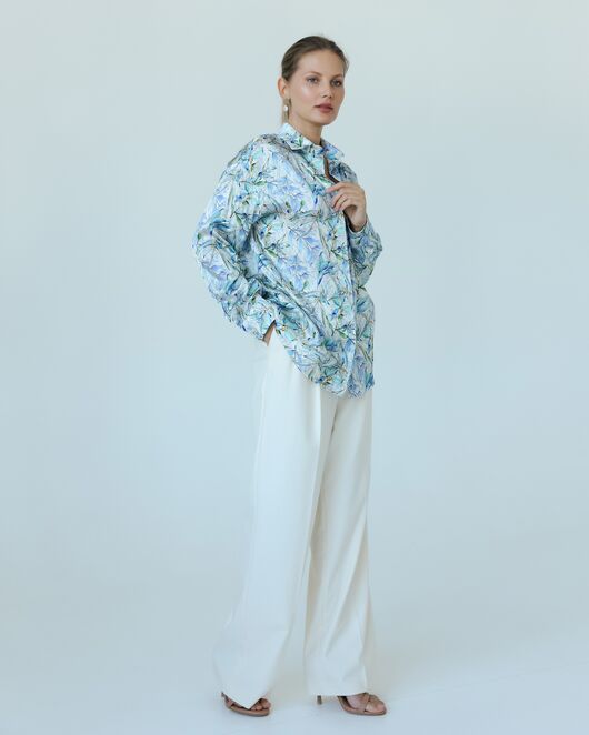 Женская рубашка из шелка с принтом цветы в сиреневых оттенках-8775 от byME 