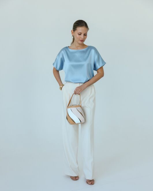 Женская блузка из шелка голубая-8783 от ByME 