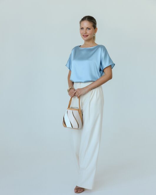 Женская блузка из шелка голубая-8783 от ByME 