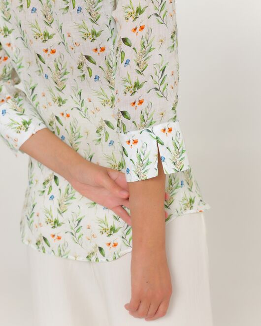 Женская рубашка из крапивы с рукавом 3/4 с принтом летний луг-8789 от byME  Женская рубашка из крапивы с рукавом 3/4 с принтом летний луг-8789 от byME