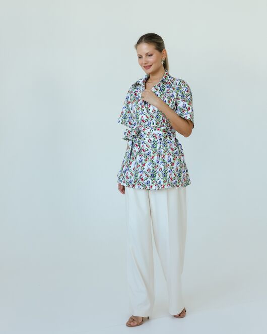 Женская рубашка на запах из хлопка с принтом голубика-8795 от byME 