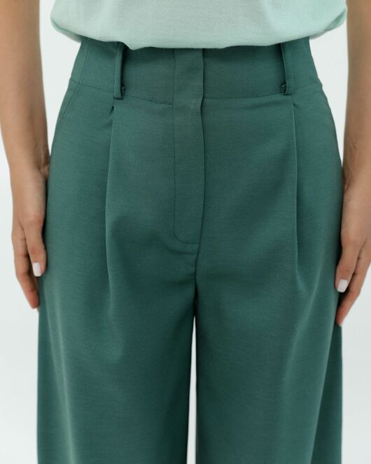 Женские брюки изумрудные от LW 