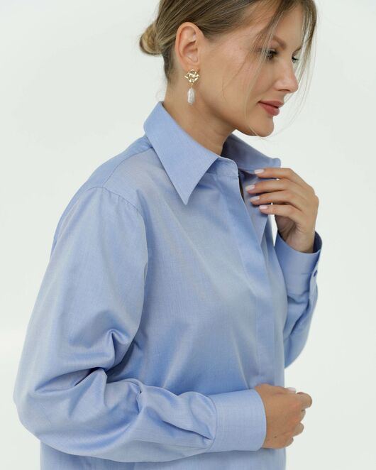 Женская рубашка в прямом силуэте с универсальной манжетой от ByME 