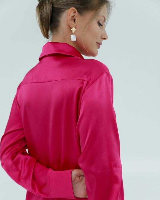 Женская рубашка из шёлка в розовом цвете 8821 от byME 