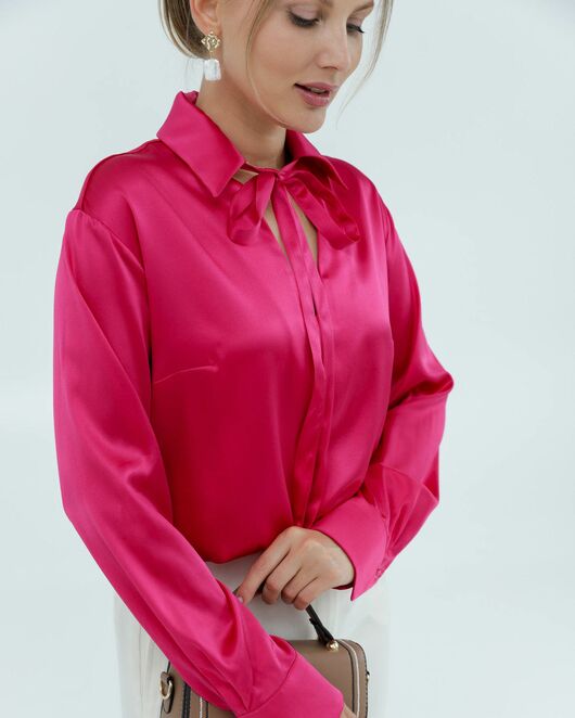 Женская рубашка из шёлка в розовом цвете 8821 от byME 