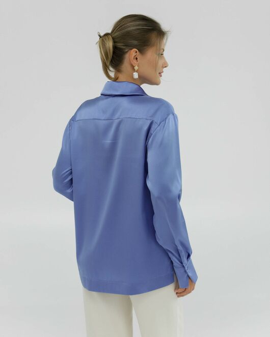 Женская рубашка из шёлка в васильковом цвете 8824 от byME  Женская рубашка из шёлка в васильковом цвете 8824 от byME
