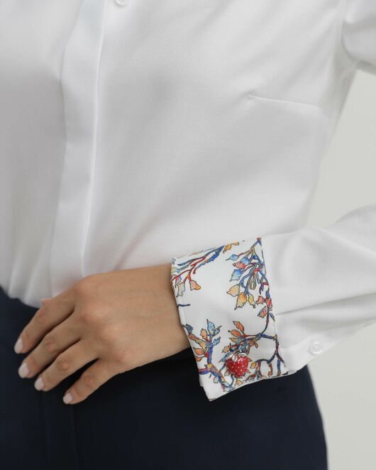 Женская рубашка из хлопка под запонки белая с отделкой  деревья 8839 от byME 