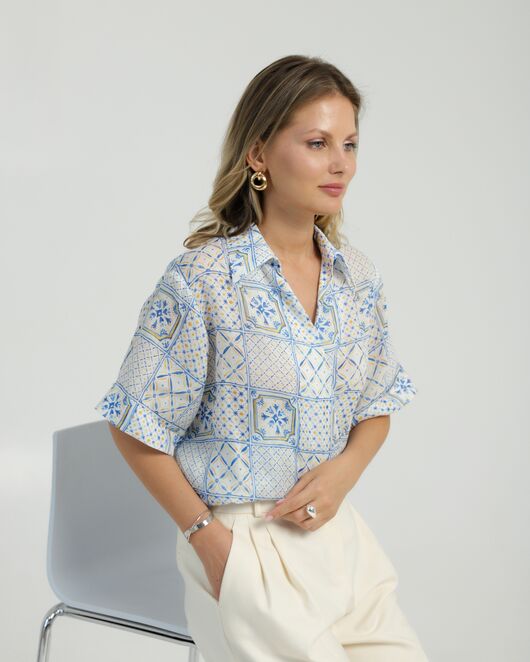 Женская рубашка на запах из крапивы принт испанская плитка 8847 от byME 