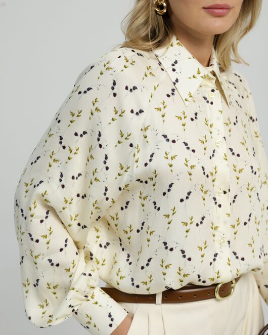 Женская рубашка в прямом силуэте с пышным рукавом принт ежевика 8849 от byME  Женская рубашка в прямом силуэте с пышным рукавом принт ежевика 8849 от byME