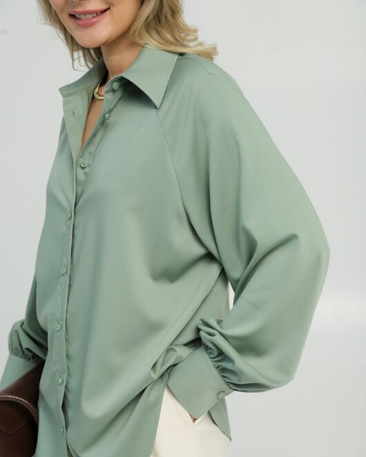 Женская рубашка из бамбука зелёная  8850 от byME 