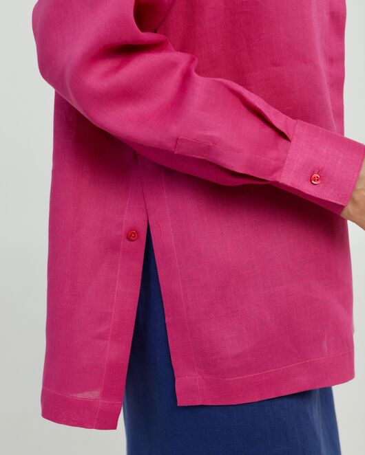 Женская рубашка с пуговицами по бокам изо льна ягодного цвета 8854 от byME 