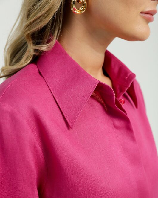 Женская рубашка с пуговицами по бокам изо льна ягодного цвета 8854 от byME 