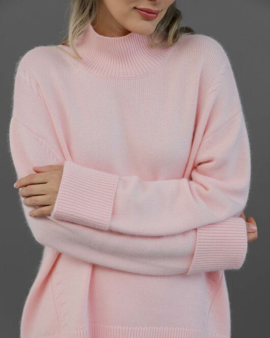 Свитер из шерсти с ангорой в розовом цвете от byME 