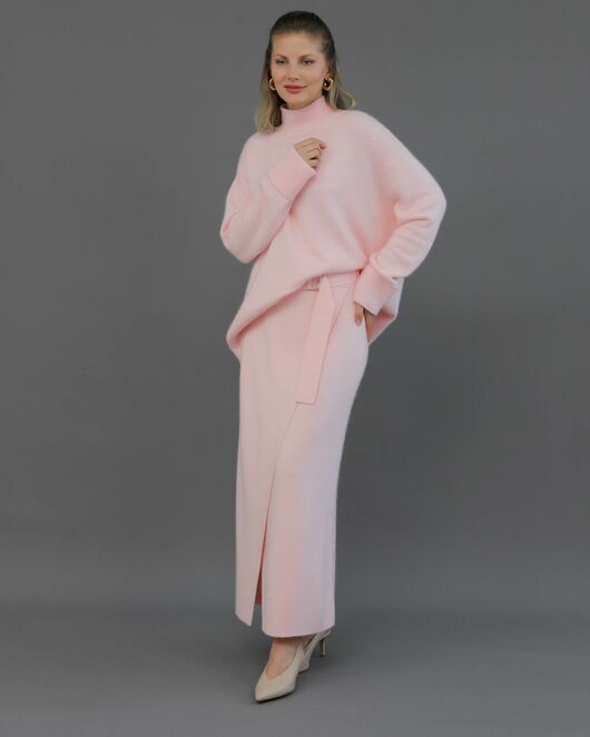 Свитер из шерсти с ангорой в розовом цвете от byME 