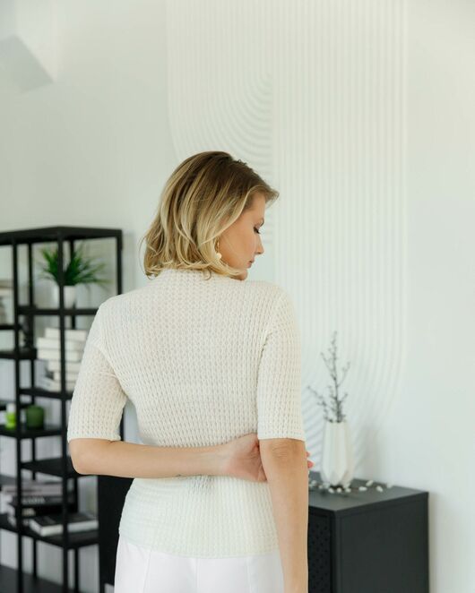 Джемпер из шерсти мериноса тонкой вязки молочный от ByME 