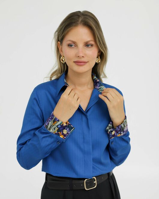 Рубашка хлопковая под запонки синяя с отделкой ирисы 8918 от byME 