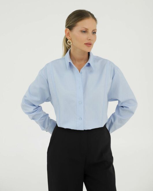Рубашка хлопковая голубая с манишкой 8925 от byME  Рубашка хлопковая голубая с манишкой 8925 от byME