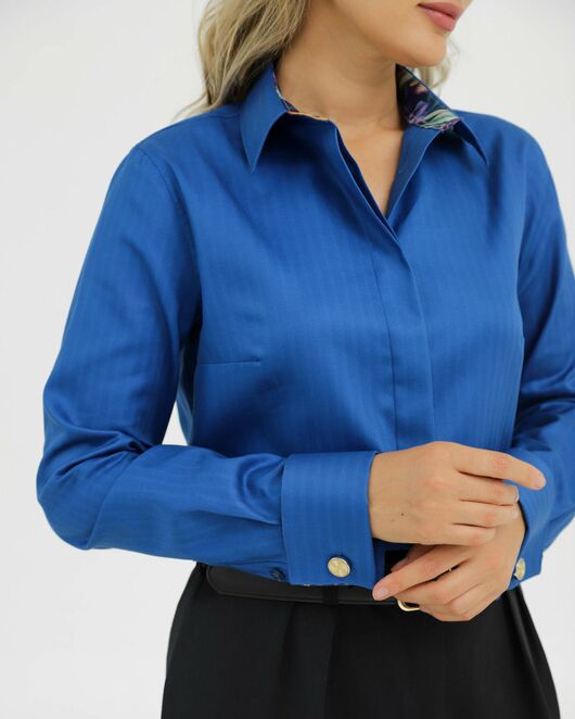 Рубашка хлопковая под запонки синяя с отделкой ирисы 8918 от byME 