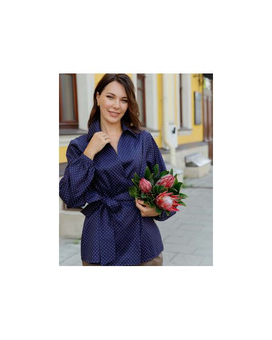Женская рубашка на запах из хлопка сатиного плетения синяя в белый горошек  - 8604 от byME 
