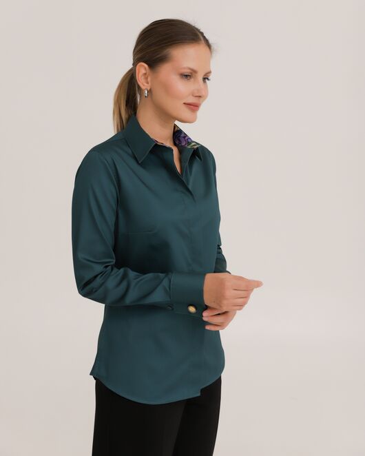 Рубашка хлопковая под запонки зеленая с отделкой ирисы 8919 от byME 