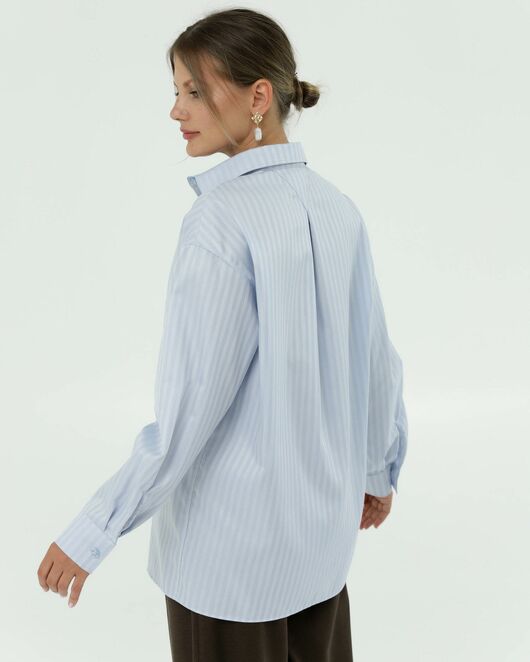 Женска рубашка из фактурного хлопка в голубом цвете  8861 от byME 