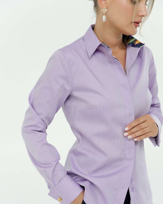 Рубашка хлопковая фиолетовая  с отделкой ирисы в полуприталенном силуэте под запонки 8885 от byME 