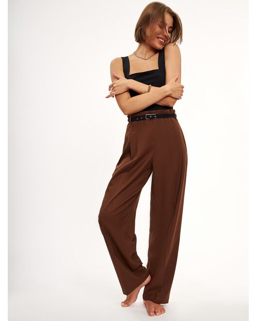 Прямые женские брюки с защипами от byME 