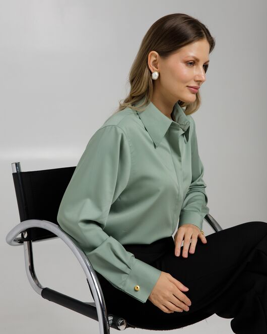 Рубашка из бамбука зеленая с универсальным манжетом - 8960 от byME 