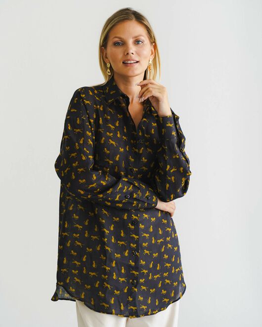 Женская рубашка из крапивы принт золотые леопарды на черном фоне- 8553 от byME 