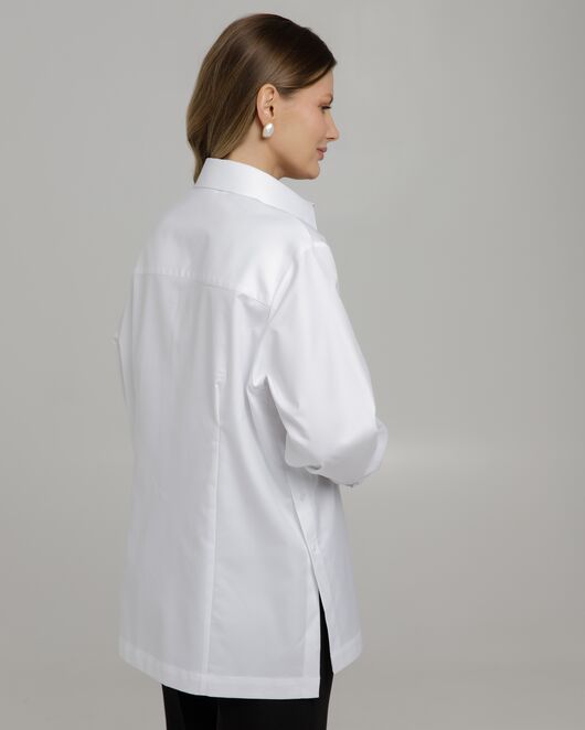 Рубашка хлопковая белая фактура елочка с пуговицами по бокам - 8959 от ByME 