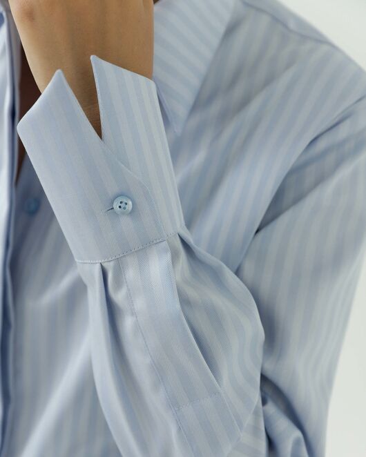 Женская рубашка голубая  из фактурного хлопка 8818 от byME  Женская рубашка голубая  из фактурного хлопка 8818 от byME