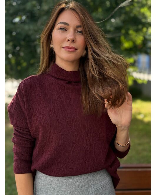 Джемпер из шерсти мериноса тонкой вязки  фактурный вишневый от byME 