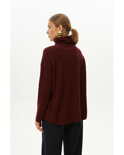 Джемпер из шерсти мериноса тонкой вязки  фактурный вишневый от byME 
