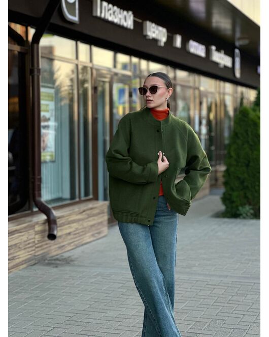 Бомбер из шерсти цвет лайм от Doroteya 