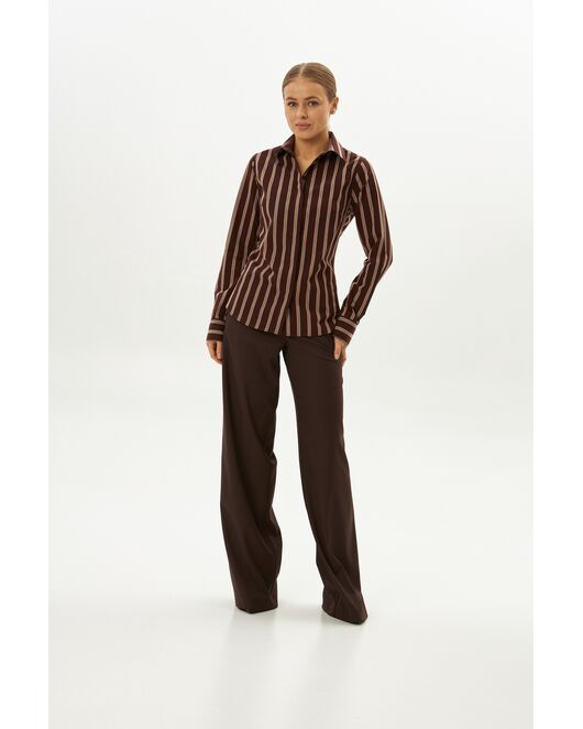 Рубашка хлопковая в полуприталенном силуэте коричневая в полоску под пуговицы 9061 от byME 