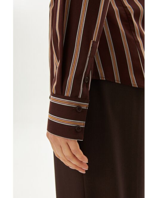 Рубашка хлопковая в полуприталенном силуэте коричневая в полоску под пуговицы 9061 от byME 