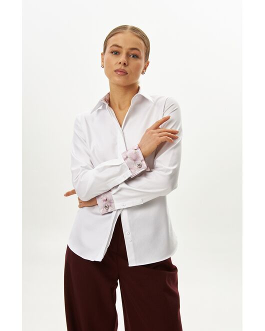 Женская рубашка из хлопка полуприталенная белая с отделкой-9065 от ByME 