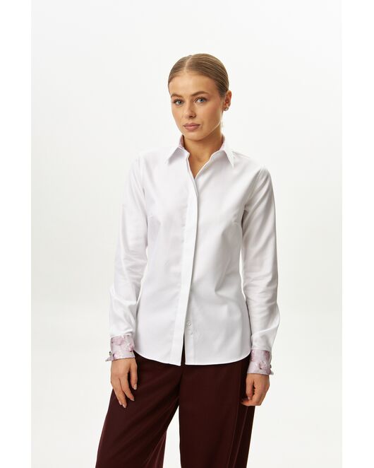 Женская рубашка из хлопка полуприталенная белая с отделкой-9065 от ByME 